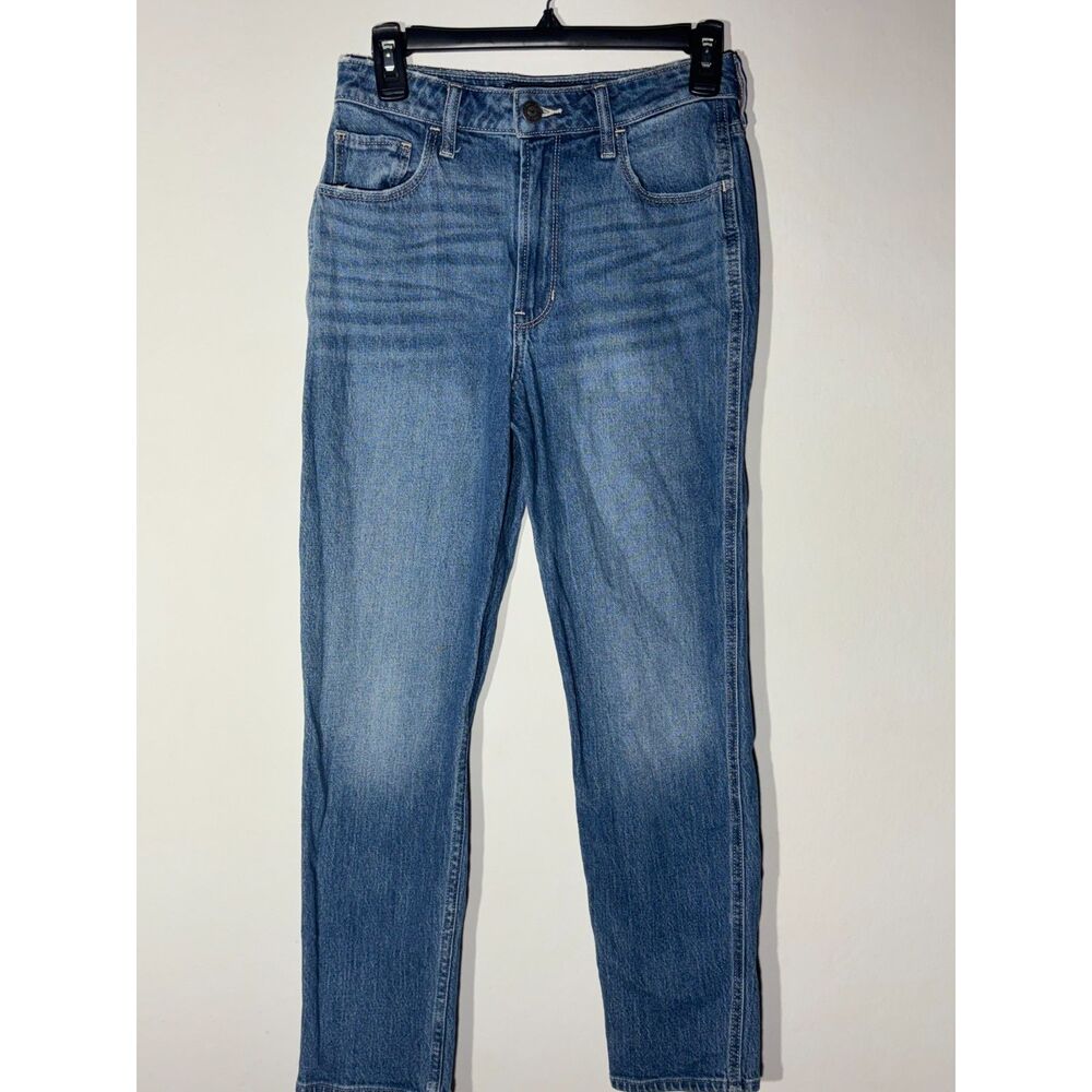 Hollister Ultra High-Rise Mom Jeans Medium Wash Size 2R W26R Vintage Stretch